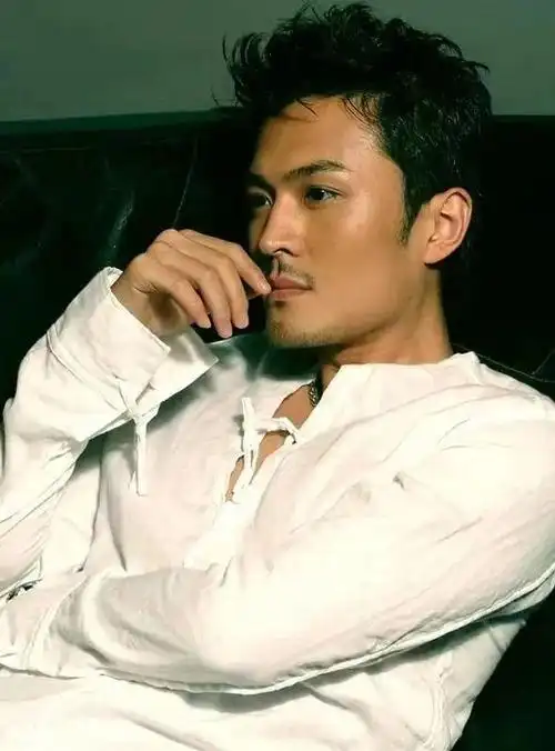 谈过爱|叶璇|于小伟|王驾麟|莫小棋|高圆圆|何润东|古装扮相_网易订阅