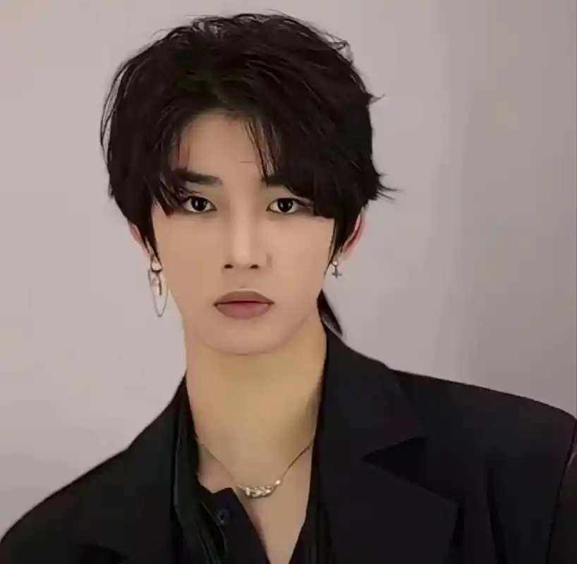 林秋楠图片合集. - 抖音