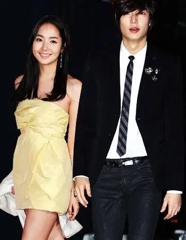 李敏镐朴敏英被曝"假"分手 手机传情偷约会_音乐频道_凤凰网