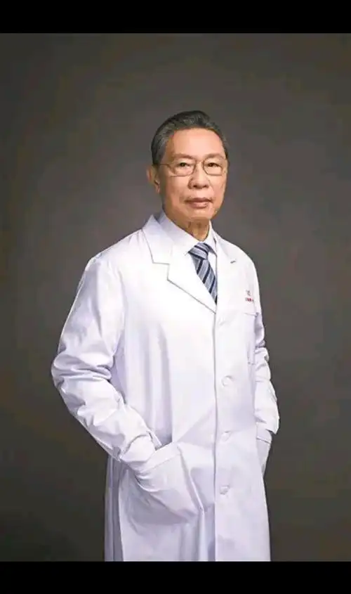 民族英雄!钟南山