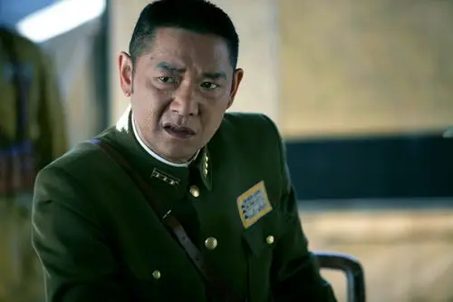 两大男主角张博,冯国强在剧中上演双雄对决,智谋胆识难分伯仲.