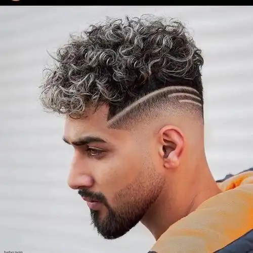 泽恩,c罗都爱的4款自然卷男士发型,帅气又利落_头发