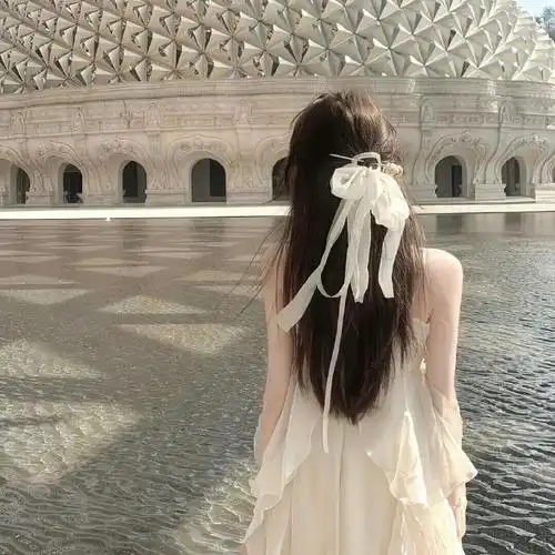 氛围感背影女生头像