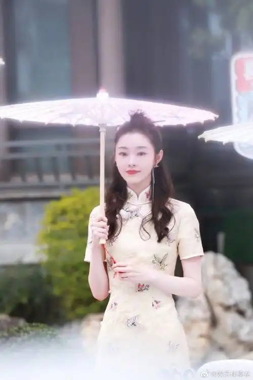 宋轶新中式旗袍##幸运旅行家