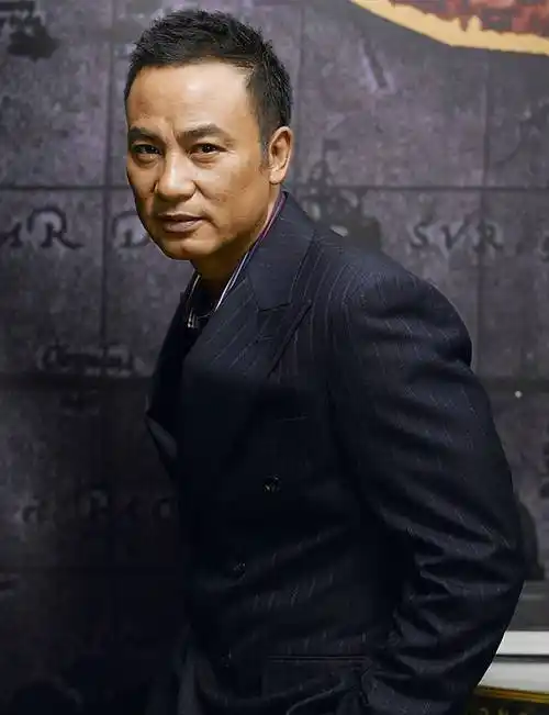 纵横港圈40年向华强都不敢惹的任达华刺伤他的凶手后来咋样