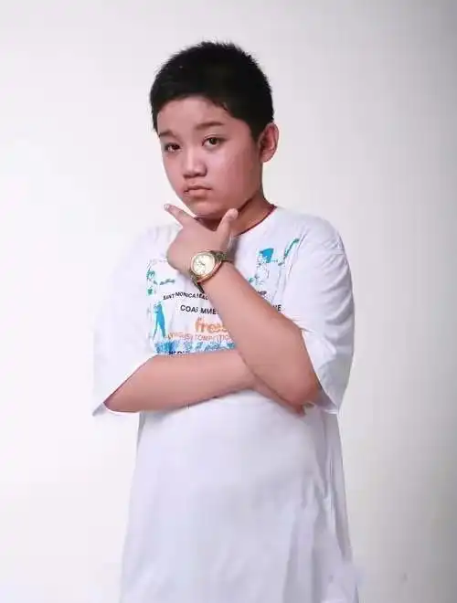 家有儿女的小雨复出首次拍戏,已不复当年可爱的形态_尤浩然