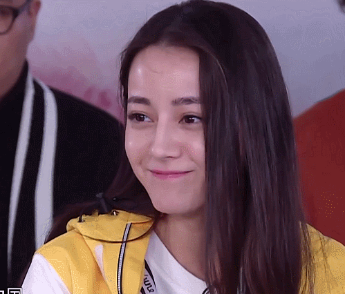 迪丽热巴 调皮 吐舌头 可爱