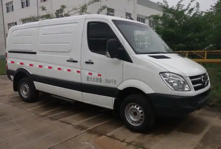东宇厢式运输车 njl5040xxy1