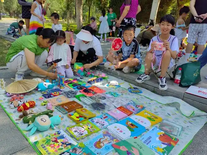 平谷区马坊镇开展"跳蚤市场网格服务助力资源循环"活动