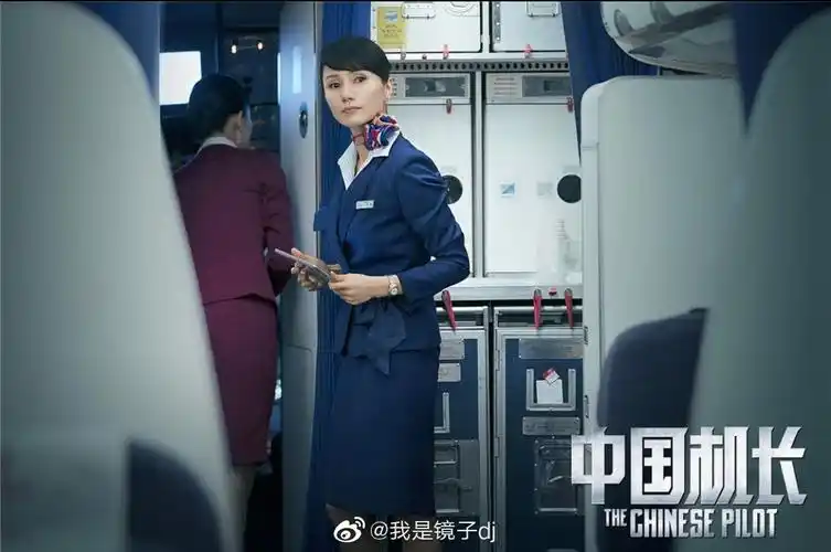 机长颜值在线,演技无功无过吧90后的李沁,张天爱,李现,欧豪,阚清子等