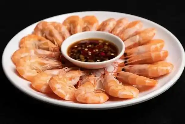 水煮虾,冷水热水区别大,30年渔民分享1招,虾肉q弹,不腥气