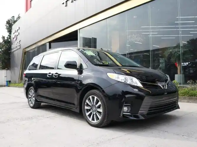20万左右丰田商务车七座图片(丰田20万左右的suv车图片及价格)