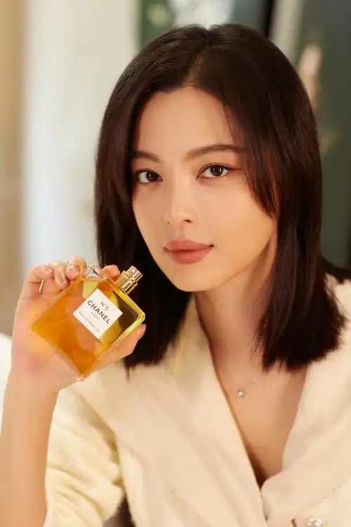 #辛芷蕾香奈儿品牌形象大使#