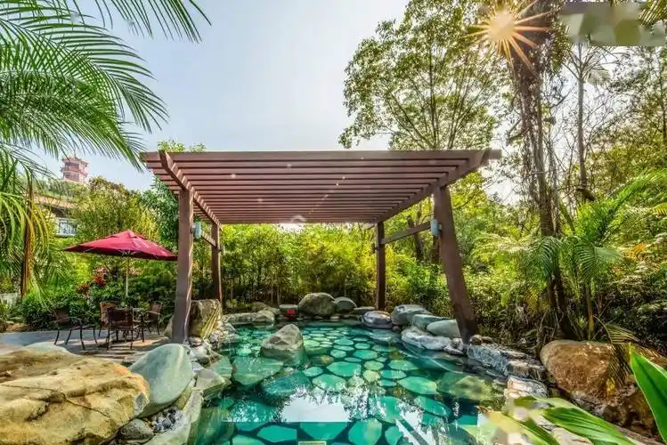 台山颐和温泉大酒~599元享豪华温泉套房(房间独立泡池),含自助早餐 露