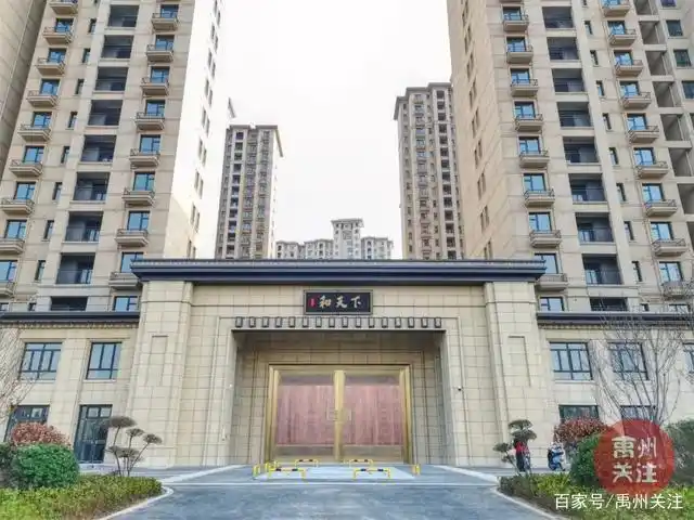 实探禹州小区大门pk哪家最气派