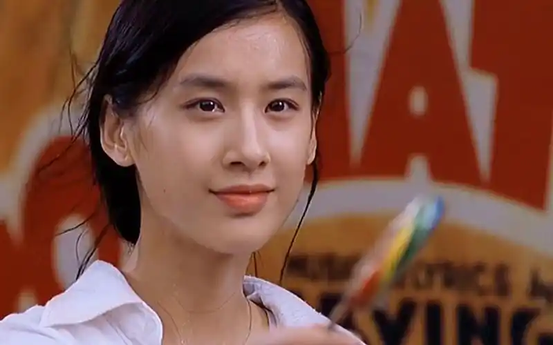 《功夫》不愧是女神  黄圣依实在太美了  这部电影让她大火