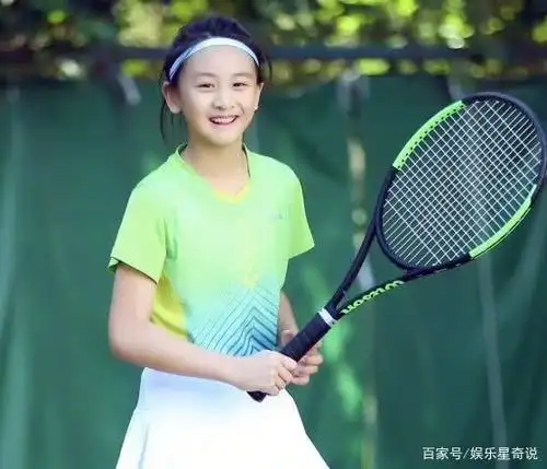 比起爱染发的黄多多,11岁的森碟近照,才是真正的"初恋脸"!