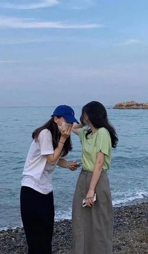 和普通朋友一起的文案短句对好朋友说的文案简短