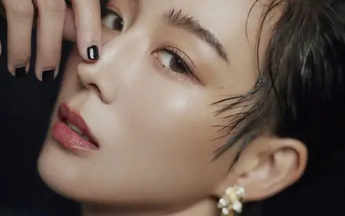 张钧甯酷飒短发写真图片桌面壁纸