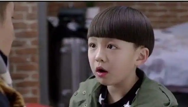 《小爸爸》播出四年,夏天长大变帅,3岁就出道,演技没得说!