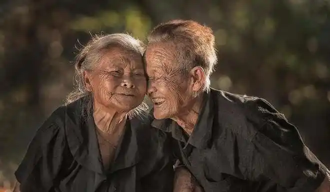 世界七大最感人瞬间让人无语哽咽铁人看了也会热泪盈眶