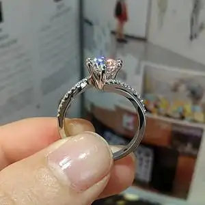 五十克拉钻戒图片