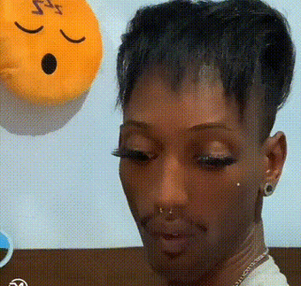 黑人老嫂子瞪人表情包看什么看#表情包无水印##表情包