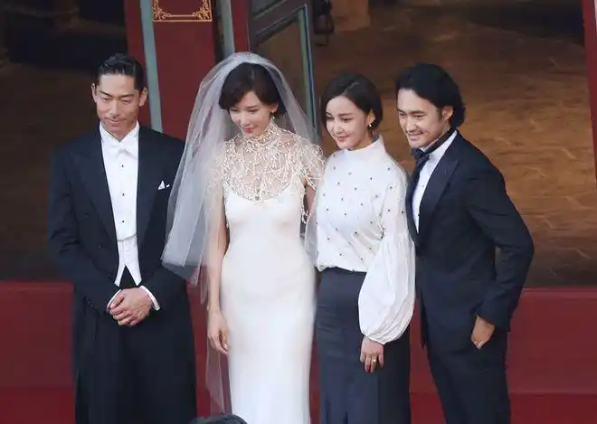 所有细节都来了林志玲结婚4套婚纱13万钻戒2000万婚车木村拓哉送祝福