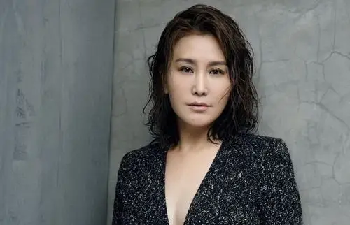 "季洁"王茜被称"最美警花",嫁大23岁丈夫,丈夫离世守寡至今