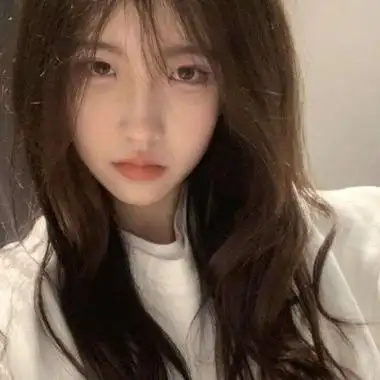 2021年最火的女生头像真人版