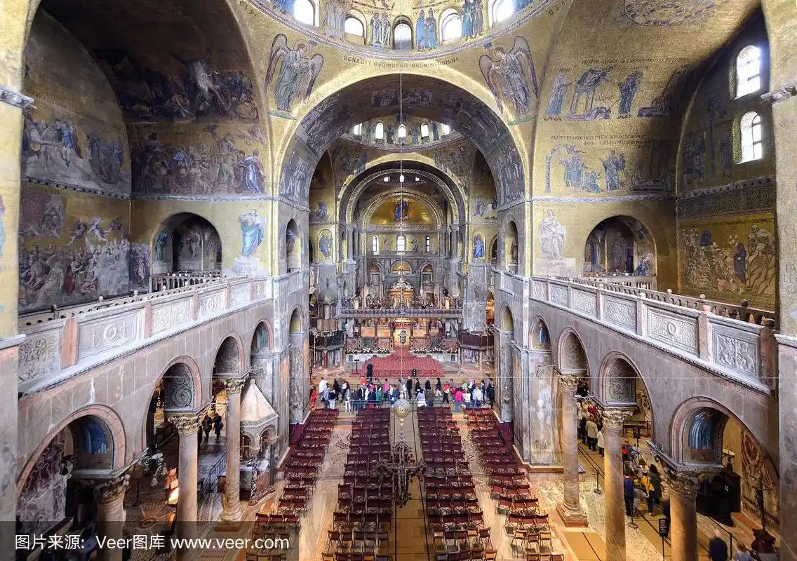 "圣马可大教堂"内部