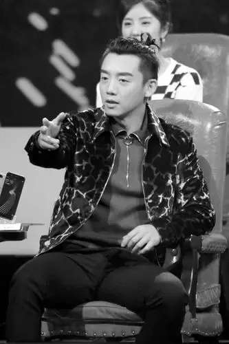 郑恺说"蒙面":这节目上厕所都要戴面具