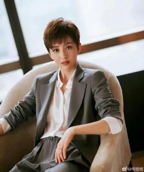 佟丽娅短发发型图片佟丽娅短发造型图片大全