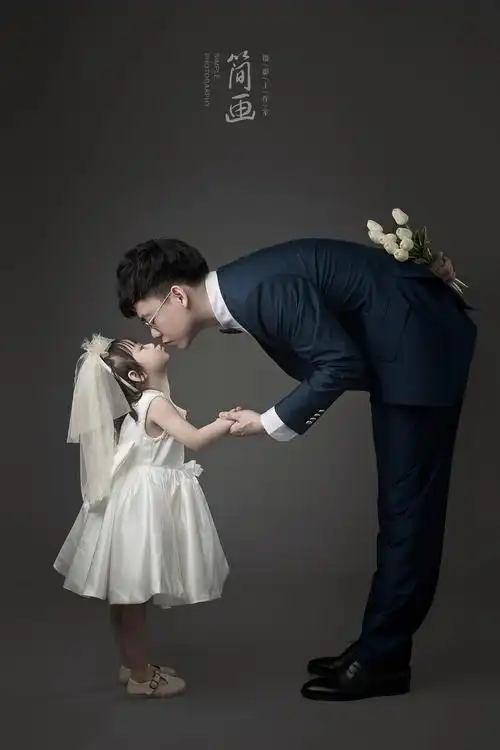 属于爸爸和女儿的婚纱照