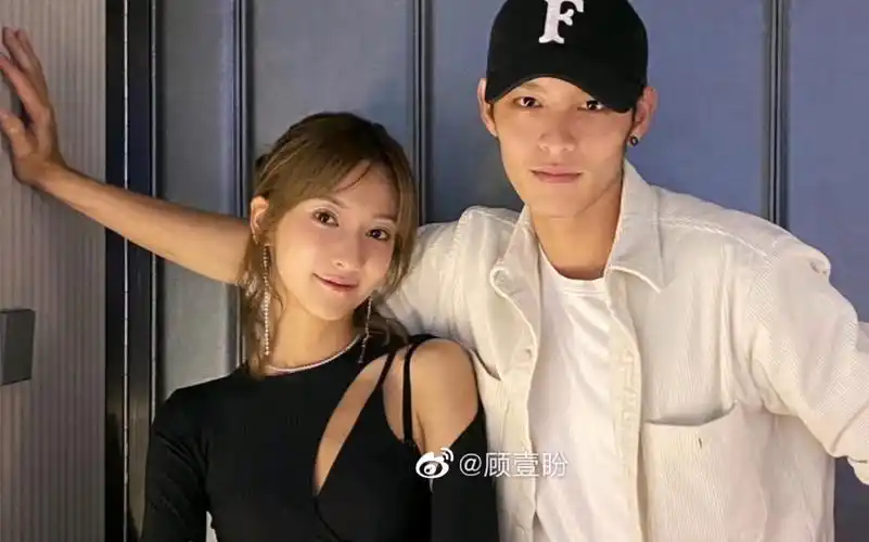 活动作品曹佑宁余玥看着也是挺配的