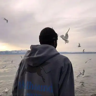 高级ins风简约微信男头2022_男生头像_美头网