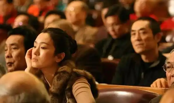 票房5天突破2亿张末这一次终于脱离父亲张艺谋带来的阴影