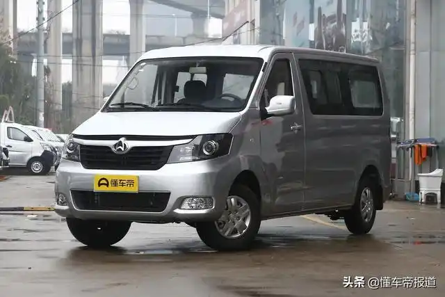 凯锐浩克提车作业新车配置不变价格上涨金龙凯锐浩克上市售918万元起