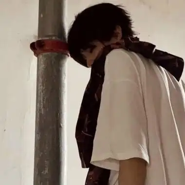 很帅很酷的有男人味的精选头像 文艺清新帅气男生头像最新版_男生头像