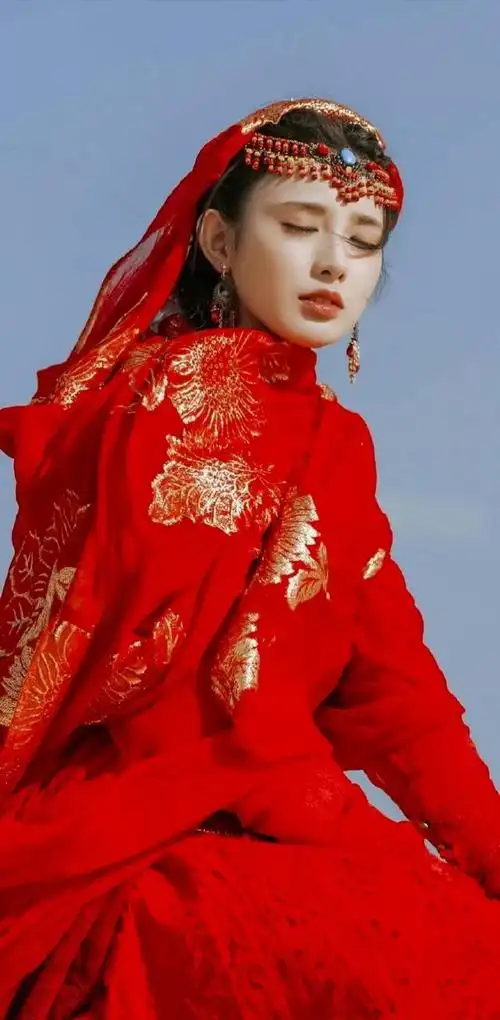 《东宫》惊艳众人的红衣造型