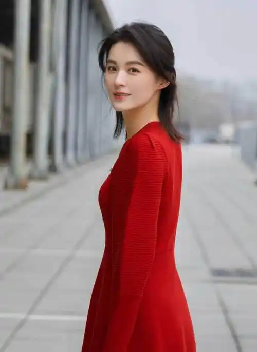 毛林林明星动态