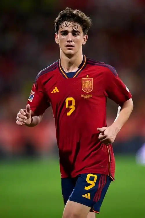 2022年卡塔尔世界杯排名:最佳50名足球巨星,姆巴佩居首梅西第4