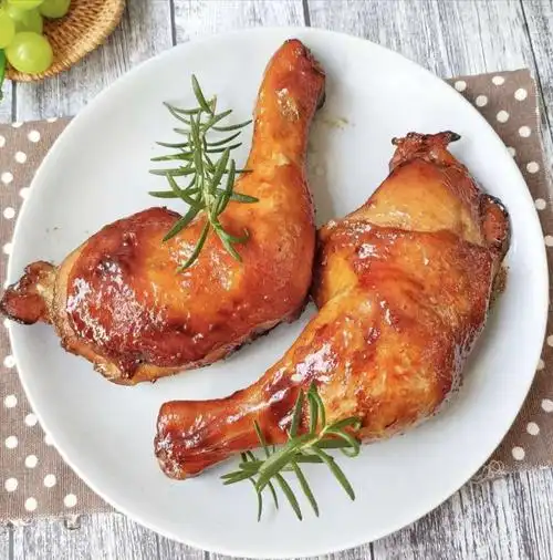 奥尔良烤鸡腿:鲜嫩多汁