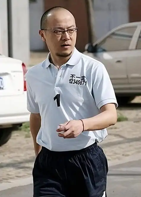 回顾窦唯:两段婚姻伤人伤己对不起两个女儿,用两份嫁妆承载父爱