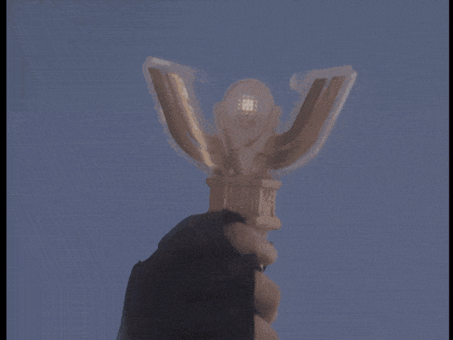 一加9r 预热:官方发布迪迦奥特曼神光棒动图,4 月 12 日 10 点揭晓