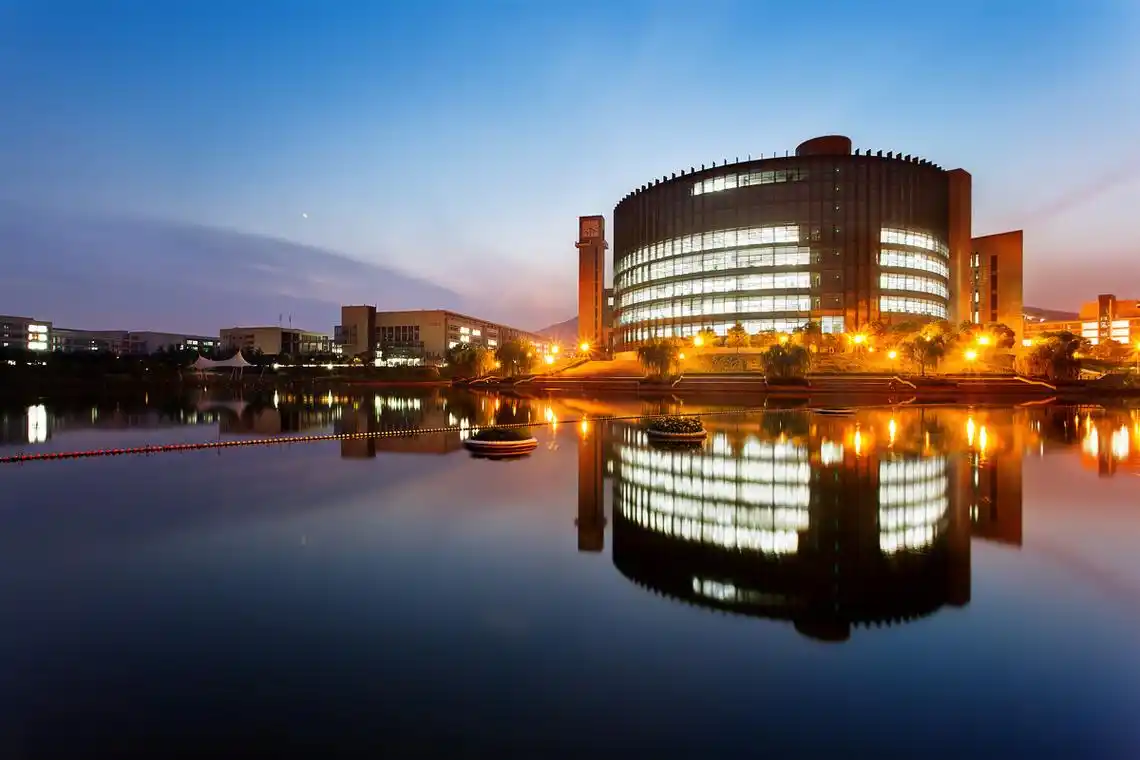 献给我的母校.拍摄于中国矿业大学(徐州)2013.10.