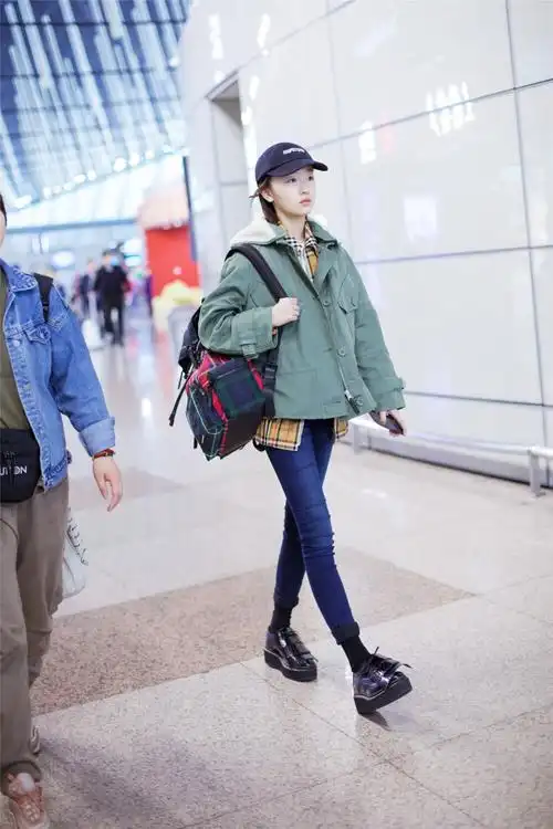 2018伦敦时装周二月街拍周冬雨期待我们的大使小蝌蚪oo