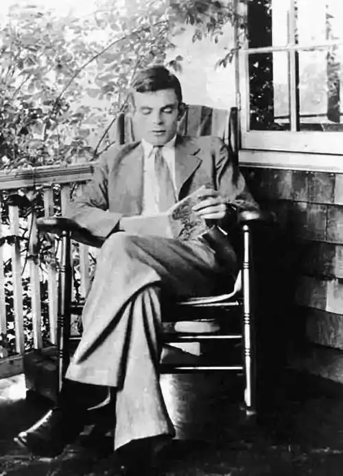 忍辱离开人世1952年的夏天,图灵独自看完电影后遇见了阿诺德 · 莫瑞