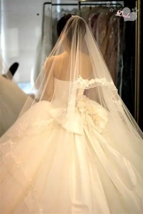 飘渺的背影,哈哈