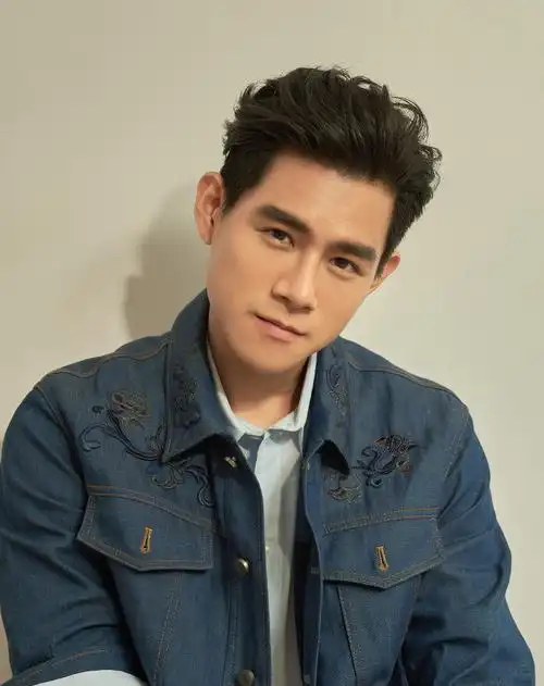 p>李齐,1992年2月22日出生于 a target="_blank" href="/item/台湾省